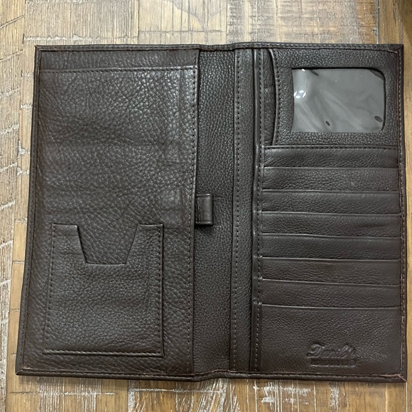 Danilo’s Luxury Pebbled Leather Wallet. Gorgeous wallet to hold all valuables. - Picture 2 of 7